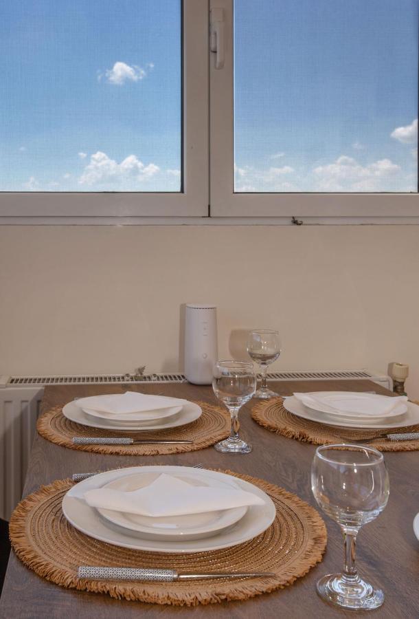 Rooftop Apartment With Great Veranda Атина Екстериор снимка